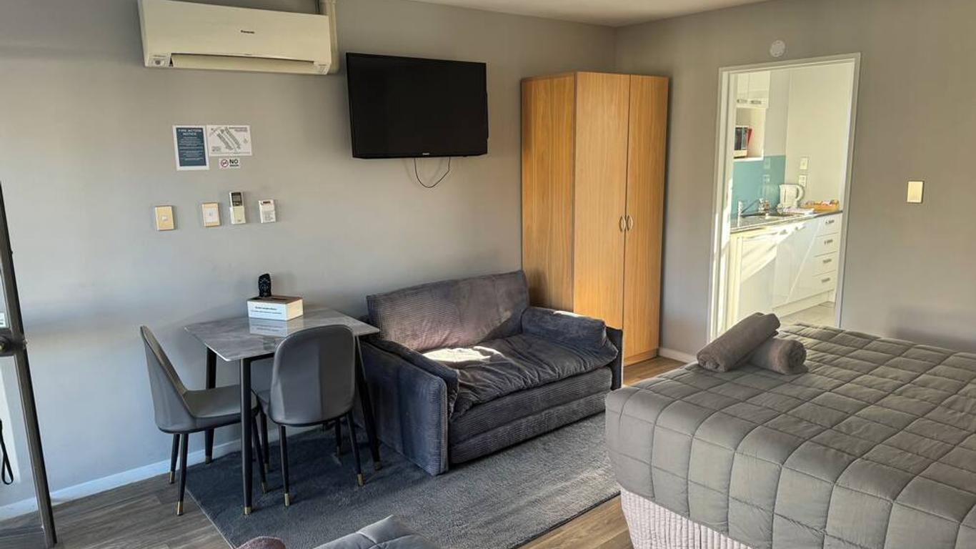 Gothic Heights Motel