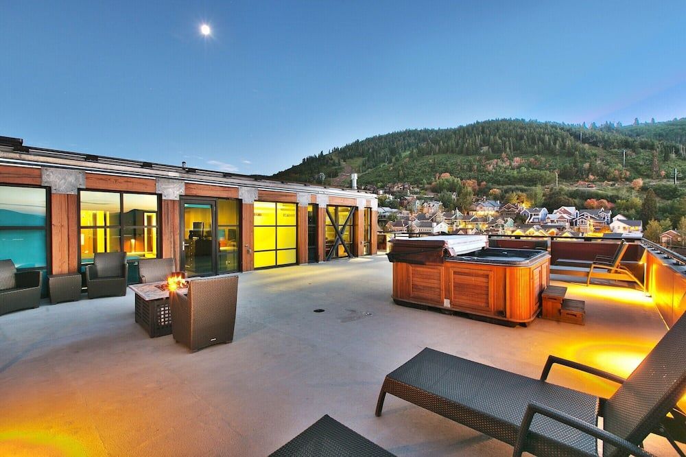 Main & SKY - פארק סיטי