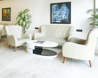 Treebo Premium Eden Residency Near Sec 29 - Gurugram - Lobby