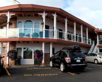 Breakers Boutique Inn - Westport - Budova