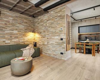 The Moon - Poiana Brasov - Braşov - Living room