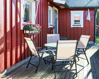 Amazing Holiday Home in The Nature-by Tr - Laholm - Innenhof