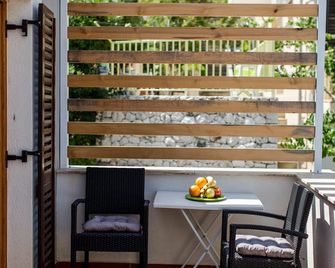 Room for 2 in Casa Dubi. Hvar town - Hvar - Balkon