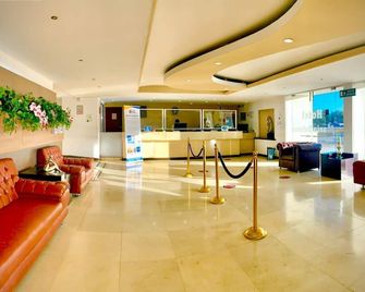 Maria Dolores - Сан-Луїс-Потосі - Лоббі