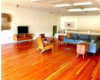 OK Alley, unique historic space, centrally located - Enterprise - Sala de estar