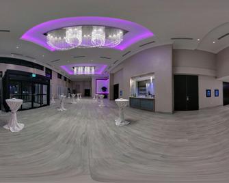 TownePlace Suites by Marriott Oshawa - Oshawa - Lobby