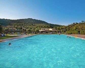 Le Corti Di Montepitti - Suvereto - Piscina