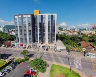 Saint Sebastian Flat 105 Até 3 Pessoas - Jaraguá do Sul - Будівля