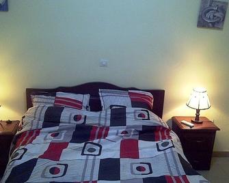 Apartment N2 Piece Of Furniture Okala Type F2 - Libreville - Bedroom