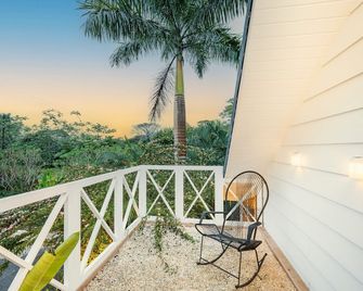 Ocean Gardens: Private Retreat, Private Pool & Bbq - Esterillos Este - Balcón