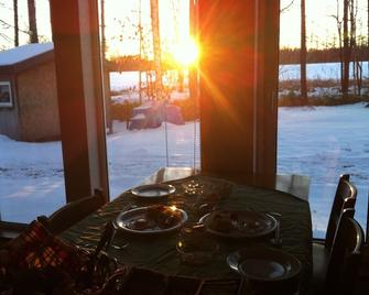 Obihiro Yachiyo Youth Hostel - Obihiro - Dining room