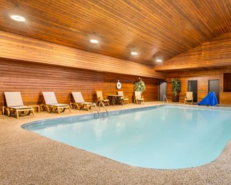 Best Western Lee's Motor Inn - Chamberlain - Piscina