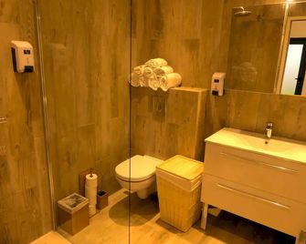 Les Terrasses d'Erbalunga - Brando - Bathroom