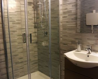 Hotel Provenza - Ventimiglia - Bad