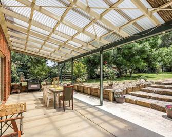 Mount Bolton Retreat - Buninyong - Patio