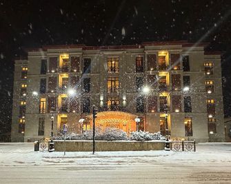 Ilk Inn Hotel - Qusar - Building