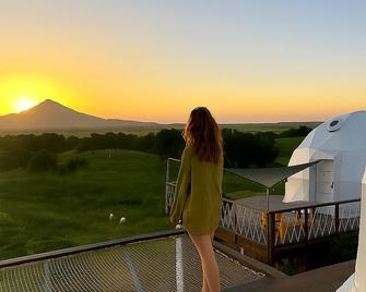 Domescape Glamping - Miches - Balkon