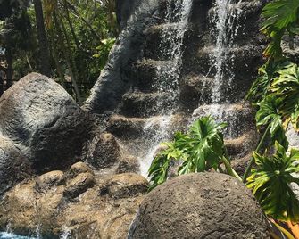 Hotel Coral Reef - Kapaa