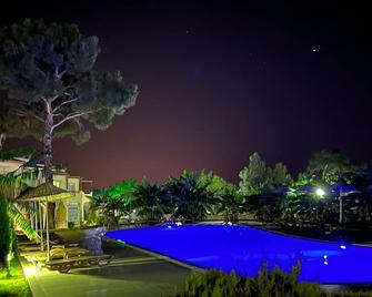 Beautiful 2+1 Apartment In Apollonium Beach & Spa Resort - Akbük - Pool