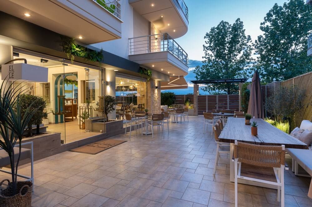 Elle Rooms & Suites - Paralia - פטיו