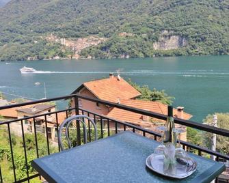 Appartamenti La Porta sul Lago - Laglio - Balcony