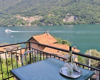 Appartamenti La Porta sul Lago - Laglio - Balkon