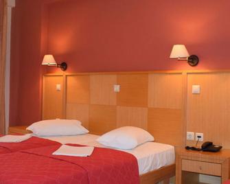Evia Hotel & Suites - Marmari - Bedroom