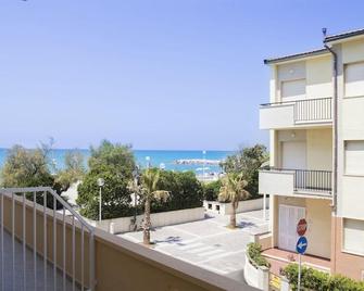 Hotel Stella Marina - Cecina - Balcone