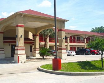 Americas Best Value Inn & Suites Houston Ne - Houston - Edificio