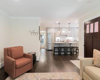 5-Star Sparkling Clean Modern Luxury Near Uptown - Charlotte - Wohnzimmer