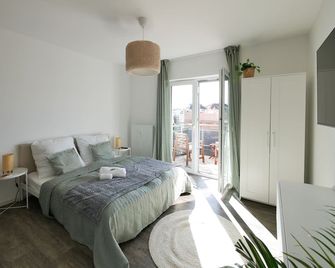 Zentral, modern, gemütlich mit Balkon & Parkplatz - Paderborn - Bedroom