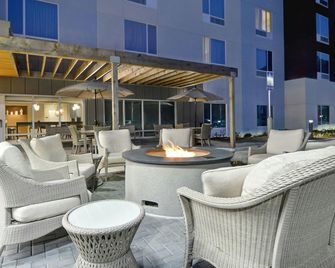TownePlace Suites by Marriott Panama City Beach Pier Park - Panama City Beach - Патіо