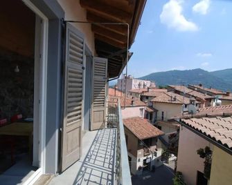 La Casa Della Zia - Sarnico - Balcon