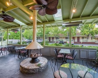 The Inn on Pine - Calistoga - Serambi