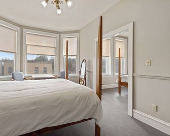 The Audubon Hotel And Event Venue - Mayville - Schlafzimmer