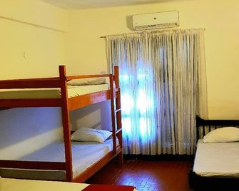 Costanera Hostel Asuncion - Asunción - Habitación
