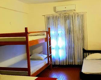 Costanera Hostel Asuncion - אסאנסיון - חדר שינה