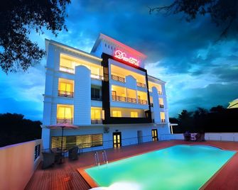 Hotel Dewland Cochin - Kodanad - Malayattoor - Building