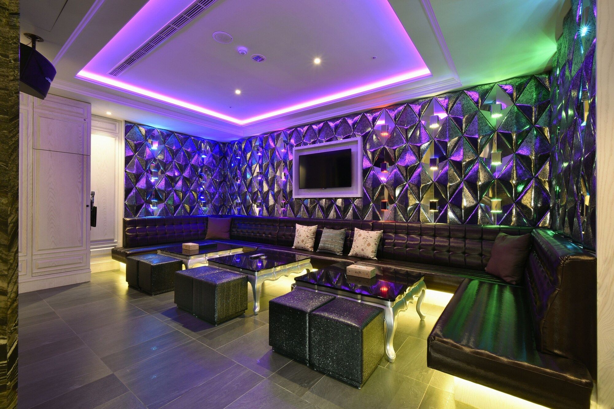 أوهير لاكشري ريزورت آند هوتل