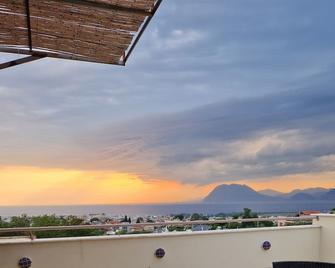 V for the View - Patras - Widok na zewnątrz