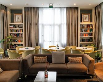 Araba Fenice Hotel - איזאו - טרקלין