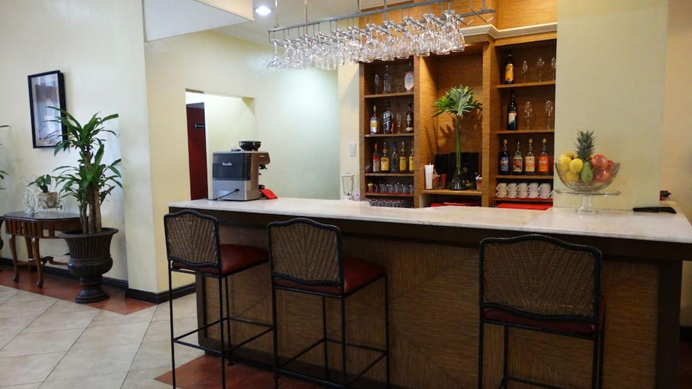 White Knight Hotel Intramuros