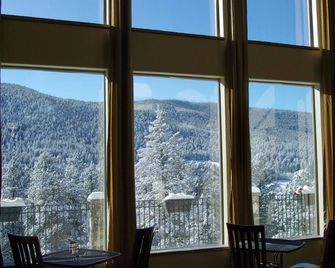 Arrowhead Manor Bed & Breakfast Inn & Event Center - Morrison - Balcony