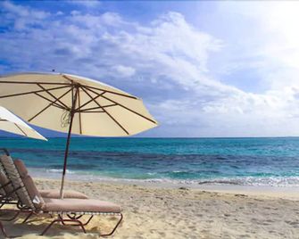 Serenity Cottages - Shoal Bay - Strand