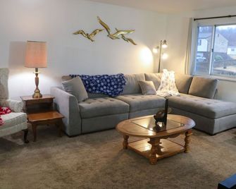 Splitting The Distance Connellsville - Connellsville - Sala de estar