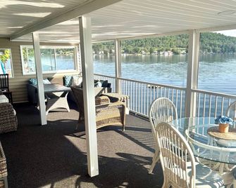 Lake Living Paradise! Views from every level, screened in deck, fire pit & more! - Cuba - Balcón