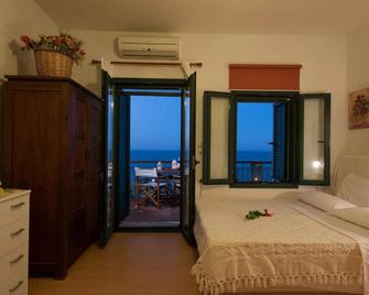 The Hillside Home - Platanias - Bedroom