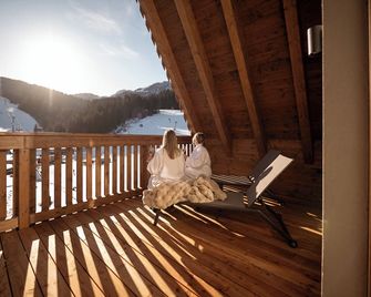 Adea Lifestyle Suites Fieberbrunn - Fieberbrunn - Balkon