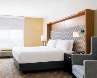 Holiday Inn Cleveland By IHG - Cleveland - Bedroom