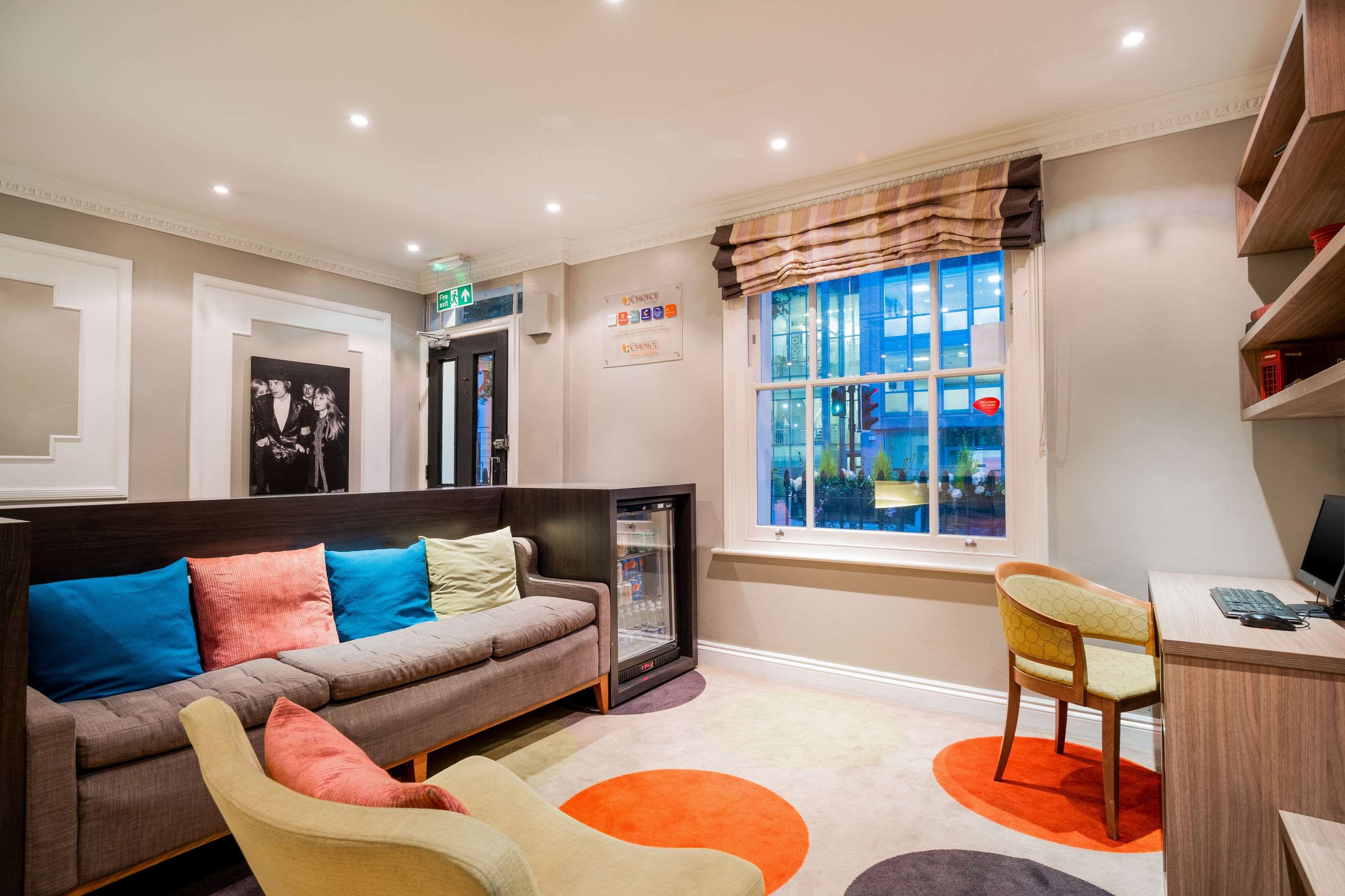 Comfort Inn Victoria - לונדון - לובי